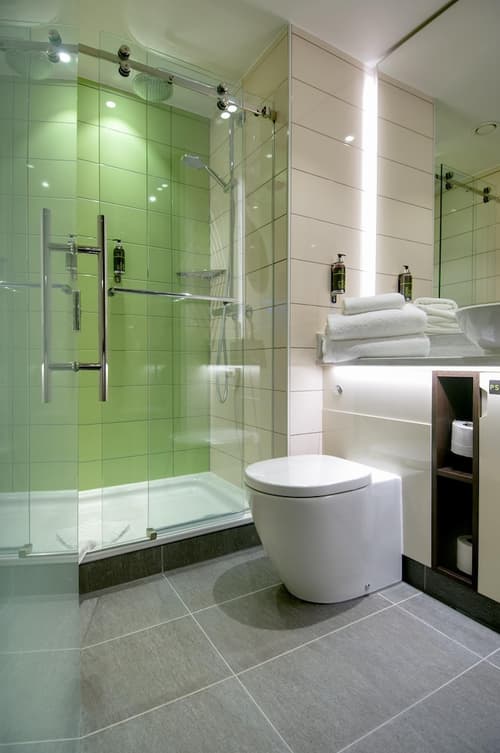 Hub By Premier Inn Edinburgh Haymarket, Bathroom