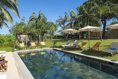 Kaz'alala Hosted B&B, Outdoor pool