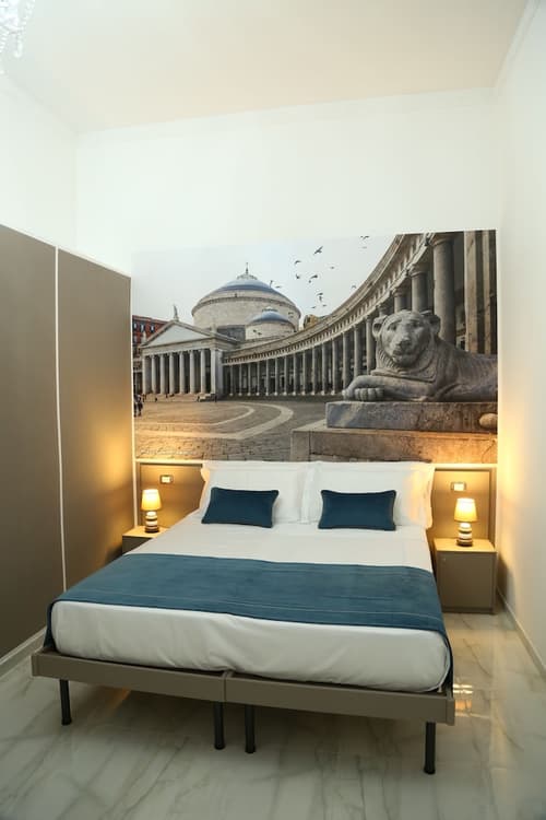 Palazzo Caracciolo del Sole, Room