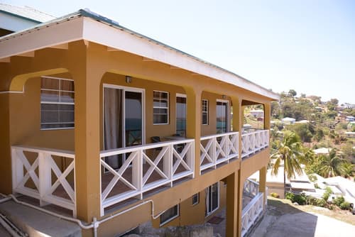 Hillview Apartments and Vehicle Rental, Room