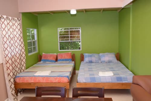 Hillview Apartments and Vehicle Rental, Room