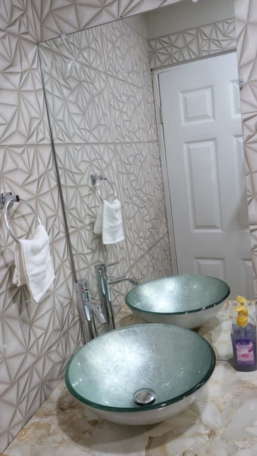 Hillview Apartments and Vehicle Rental, Primary image