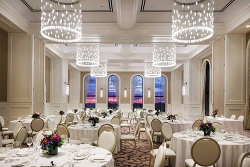 Hotel Vin, Grapevine, Autograph Collection, Reception