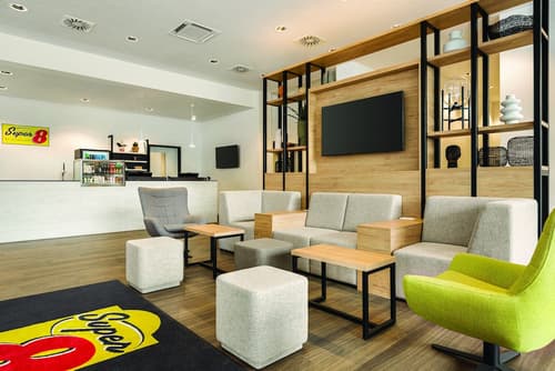 Super 8 by Wyndham Koblenz, Reception