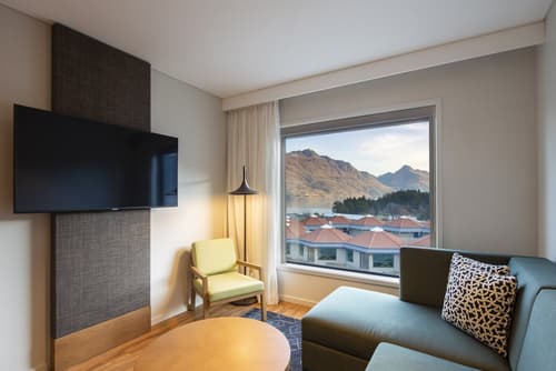 Holiday Inn Express & Suites Queenstown by IHG, Room