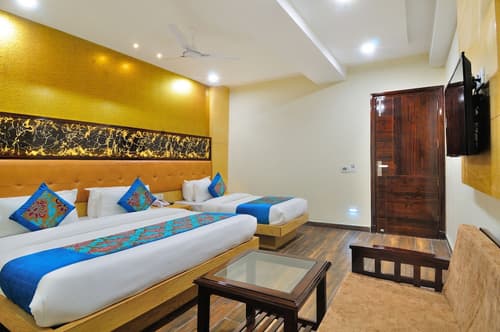 Hotel Grand Uddhav, Room