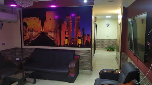 Cairo Hotel, Lobby lounge