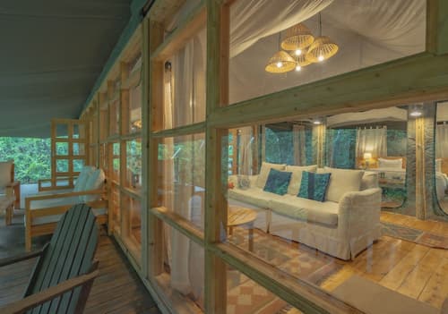 Olesamara Collection, Terrace/patio