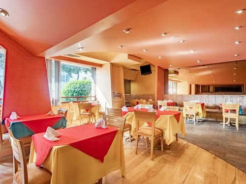 Capital O Andrade, Mexico City, Restaurant