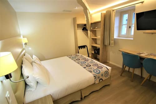 Hotel Montaigne, Room