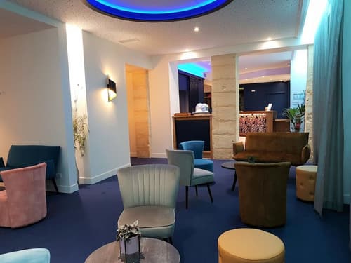 Hotel Montaigne, Reception