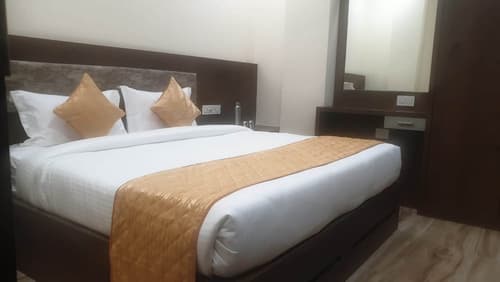 Kapish Home - All Pure Veg, Room