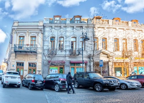 Vintage Hotel, Front of property