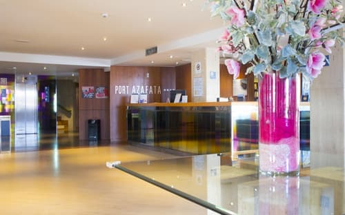 Port Azafata Valencia Hotel, Reception