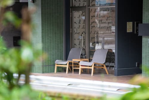 HOTEL ffosaka.com, Lobby sitting area