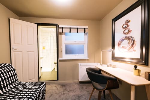 The Warwick by Nestor, Room