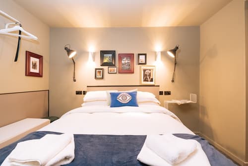 The Warwick by Nestor, Room