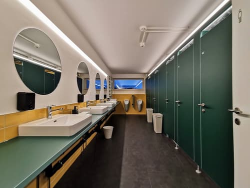 Green Marmot Capsule Hotel Zurich, Bathroom