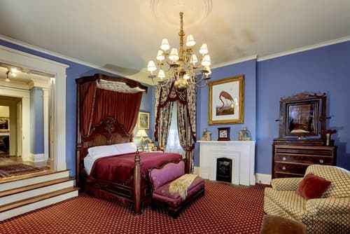 Anchuca Historic Mansion & Inn