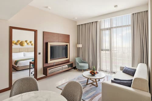 Holiday Inn Dubai Al-Maktoum Airport by IHG