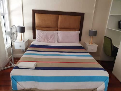 The Monument Guesthouse, Room