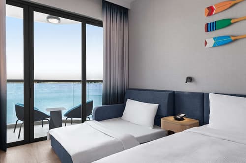 Hampton by Hilton Marjan Island, Room