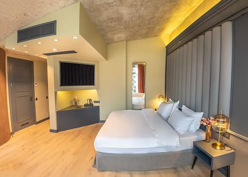 Sandali Metekhi Boutique Hotel