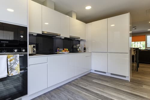 The Westwood Apartments, Private kitchen