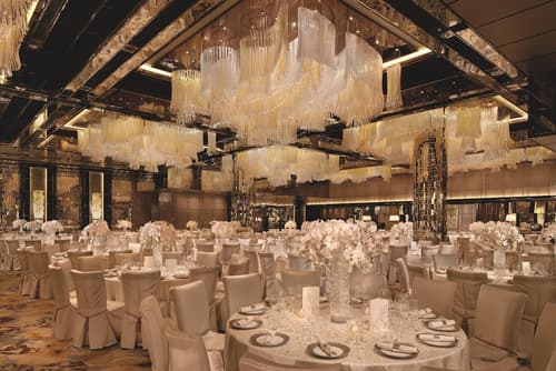 The Ritz-Carlton, Hong Kong, Lobby