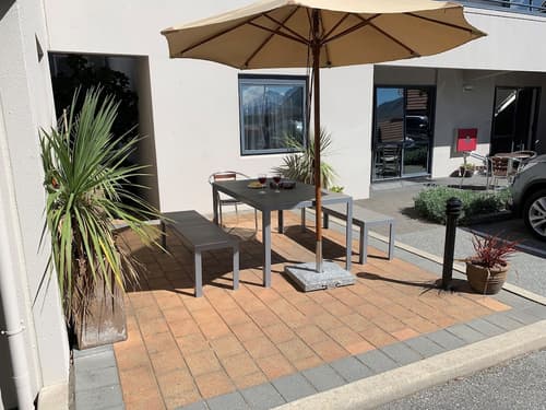 Bella Vista Motel Wanaka, Courtyard view