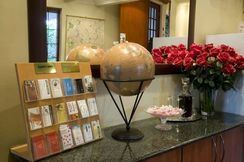 Rivonia Premier Lodge, Lobby