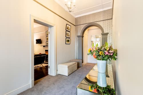 Eendracht Apartments, Interior entrance