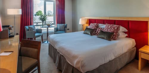 Pembroke Hotel, Room