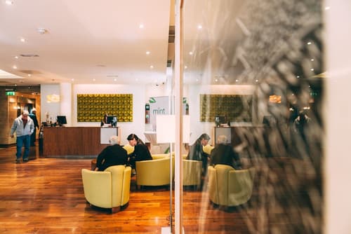 Pembroke Hotel, Lobby