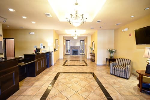 Holiday Inn Express & Suites Del Rio by IHG, Interior entrance
