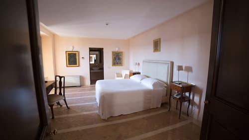 Palazzo Viceconte, Room