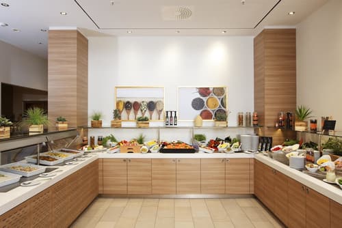 H4 Hotel Berlin Alexanderplatz, Restaurant