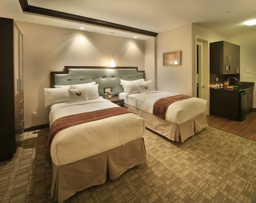 Aura Hotel Brooklyn, Room