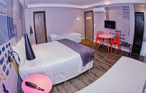 B Hotel, Room