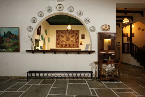 Hotel Prince Stafilos, Reception