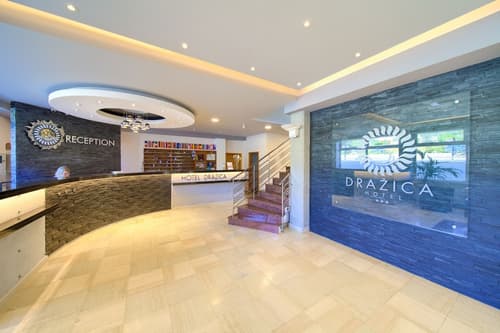 Hotel Drazica, Reception