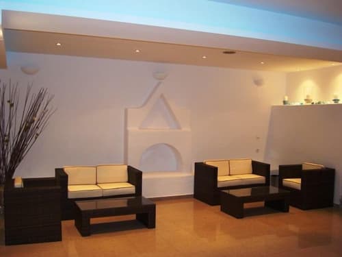 Giannoulaki Hotel, Lobby sitting area