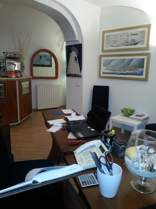 Hotel Argentina, Check-in/check-out kiosk