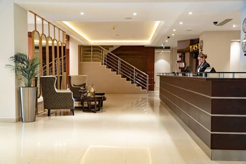 Al Ain Palace Hotel, Reception