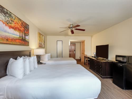 John Muir Lodge, Room