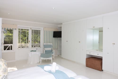 Brenton Beach House, Room
