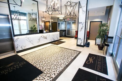 Pointe Plaza Hotel, Primary image