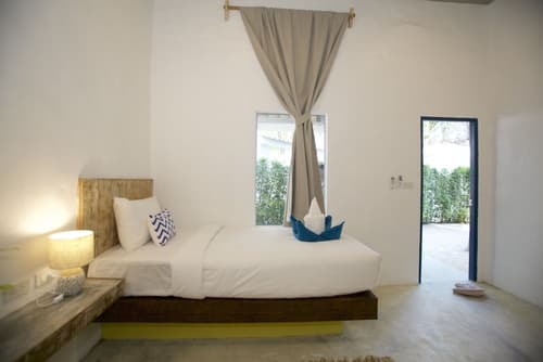 Lime & Soda Beachfront Resort, Room