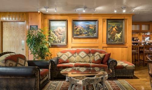 Grand Canyon Inn, Lobby sitting area