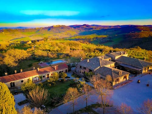 LaChiusa Tuscany, Primary image